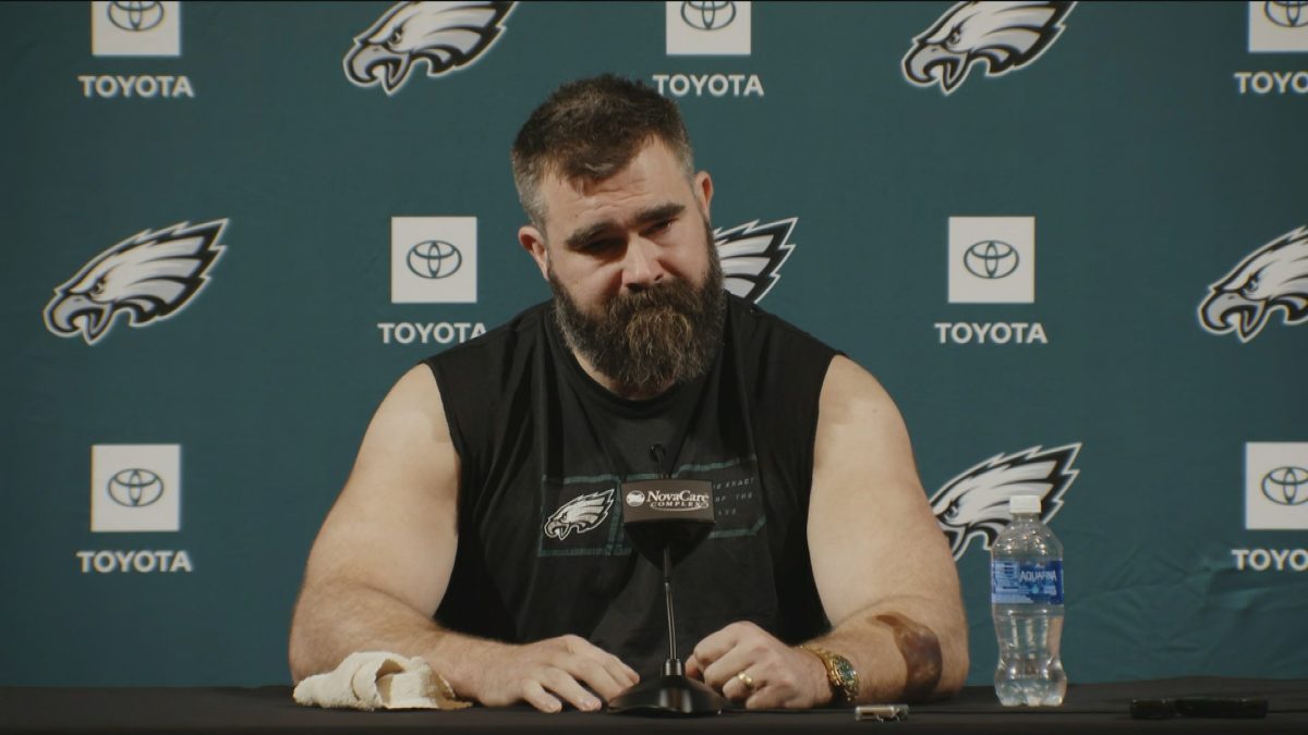 Jason Kelce gives 45 minute long speech following his retirement. 