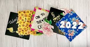 Example of decorated graduation caps